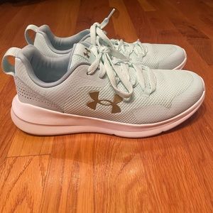Under Armour Sneakers